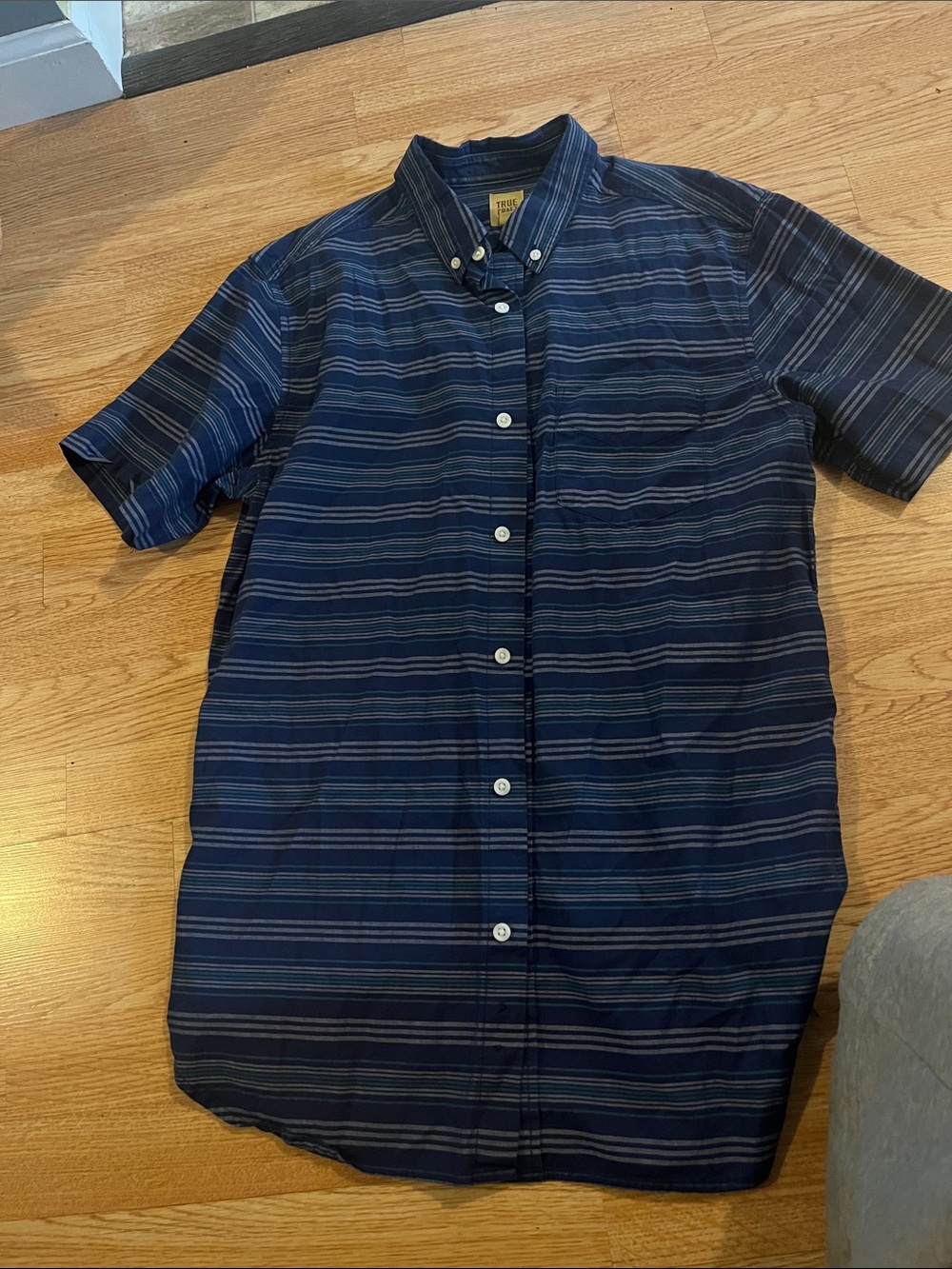 True Craft Navy & Light Blue Striped Short-Sleeve Button-Down